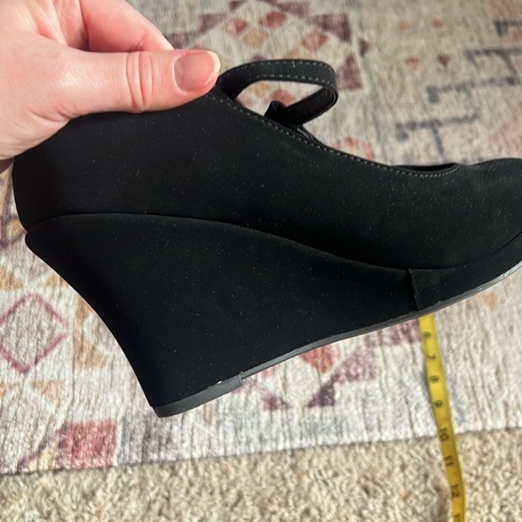 Wedge T Strap Black Soft Top Moda Size 8.5 - Picture 7 of 16